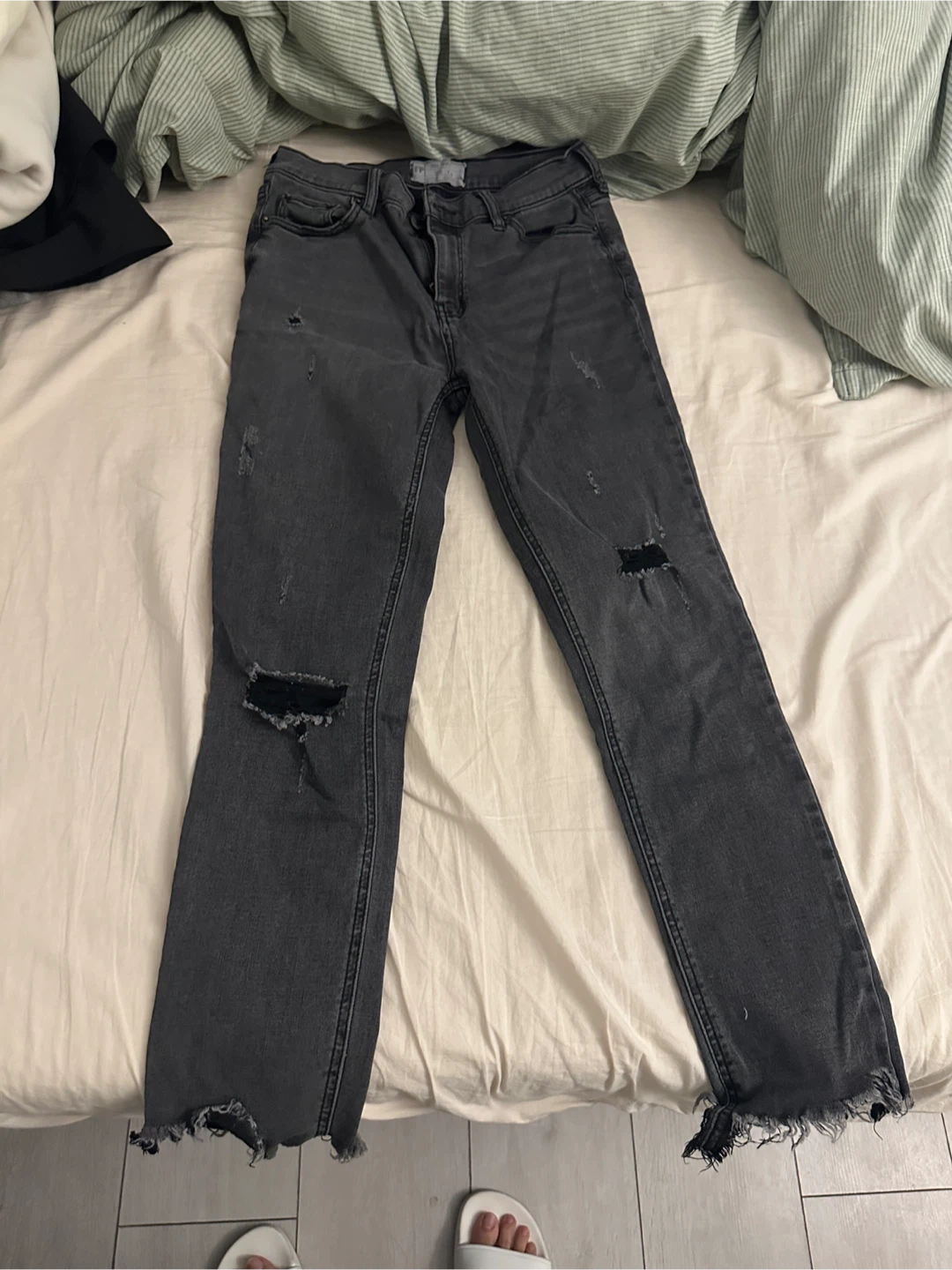 Grey Ripped Jeans