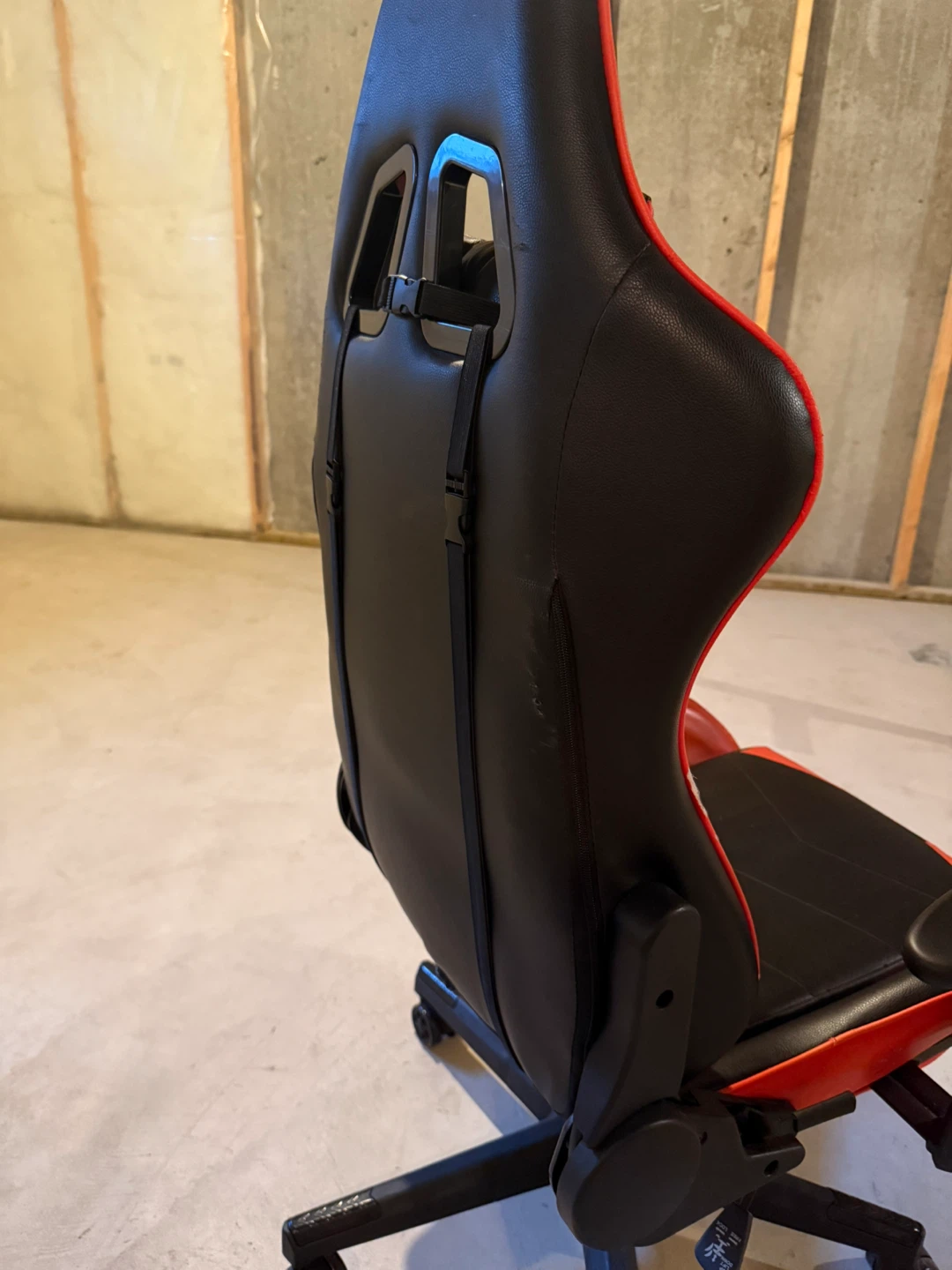 Used Red and Black Gaming Chair - photo 2