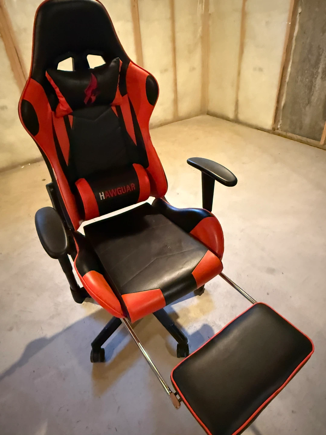 Used Red and Black Gaming Chair - photo 3