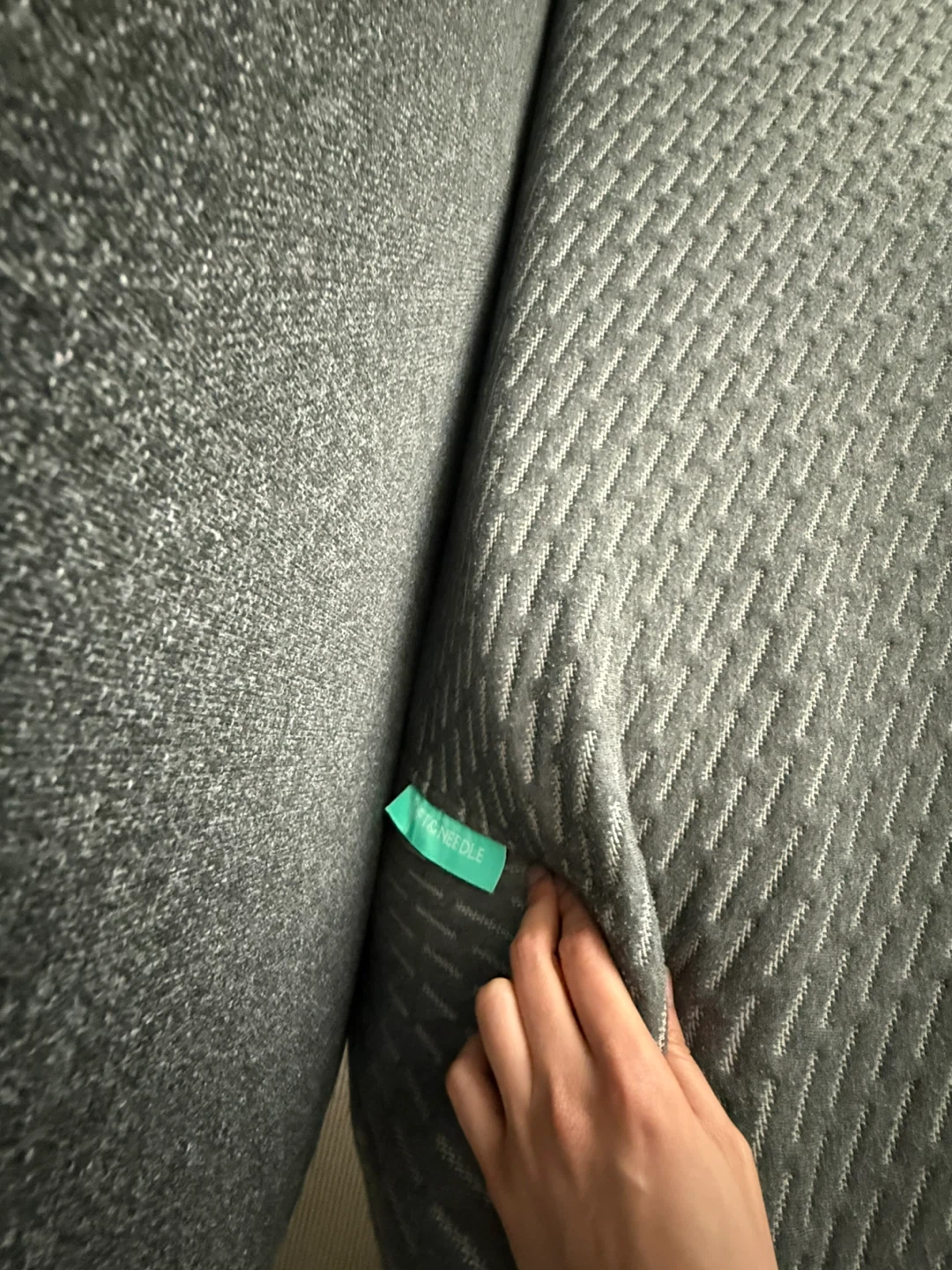 Tuft and needle queen mattress - photo 3