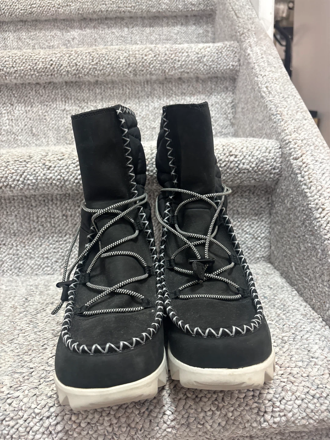 Brand new The North Face Black Winter Boots - photo 2