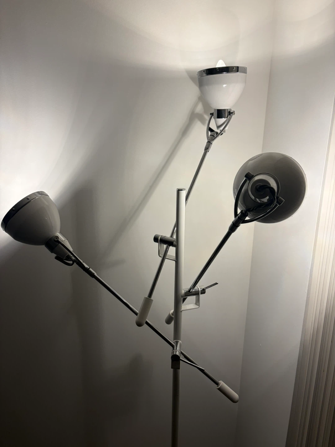 Stylish Floor Lamp - photo 3