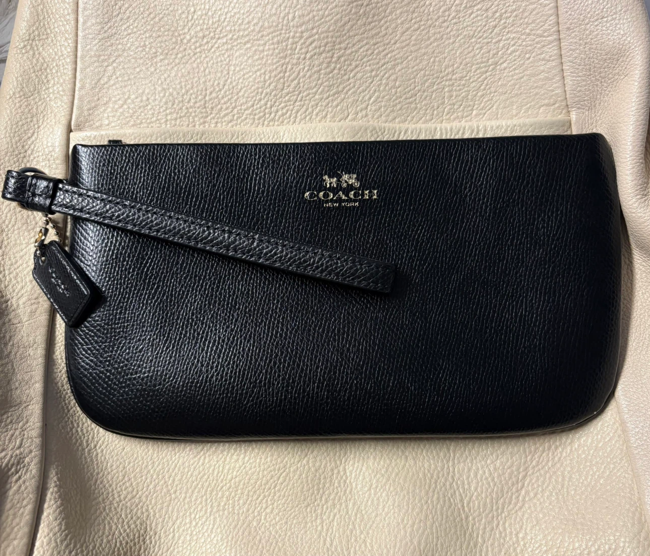 Coach Corner Zip Black Leather Wristlet Clutch