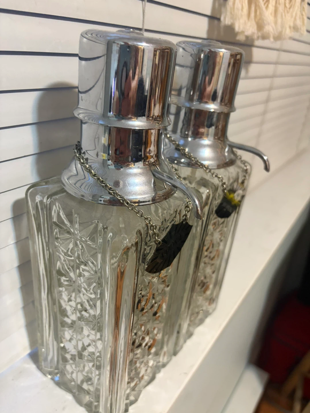 Set of 2 Vintage Glass Decanters - Vodka & Scotch - photo 3