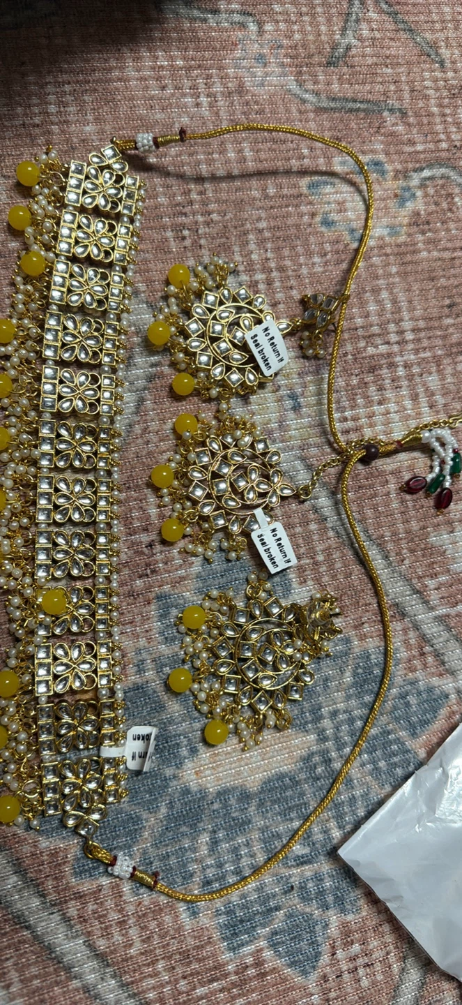 Gold Choker Necklace Set with Yellow Beads