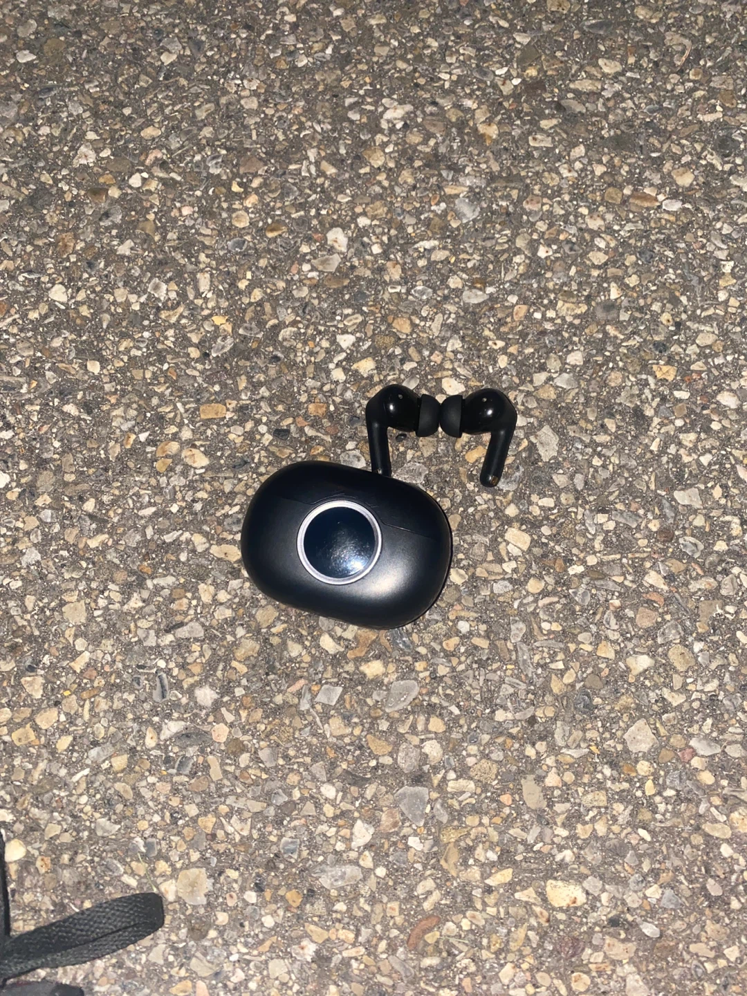 Black Wireless Earbuds with Charging Case - photo 3