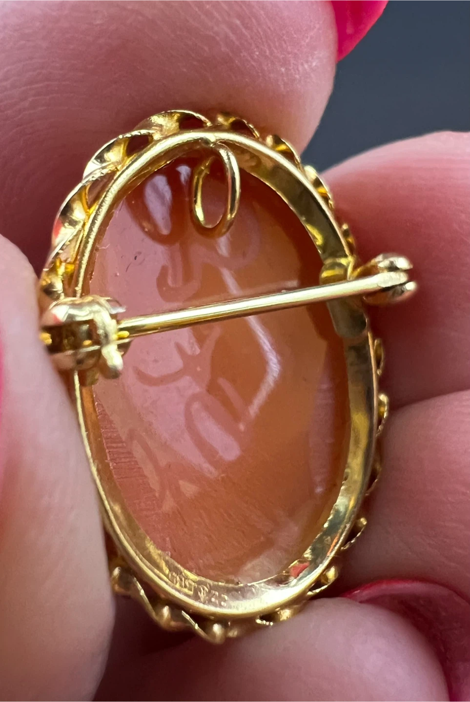 Vintage 14K Gold Hand-Carved Shell Cameo Brooch/Pendant - photo 3