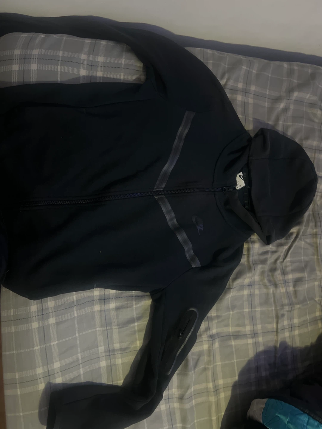Nike Tech Fleece Full Zip Hoodie ( youth xl)