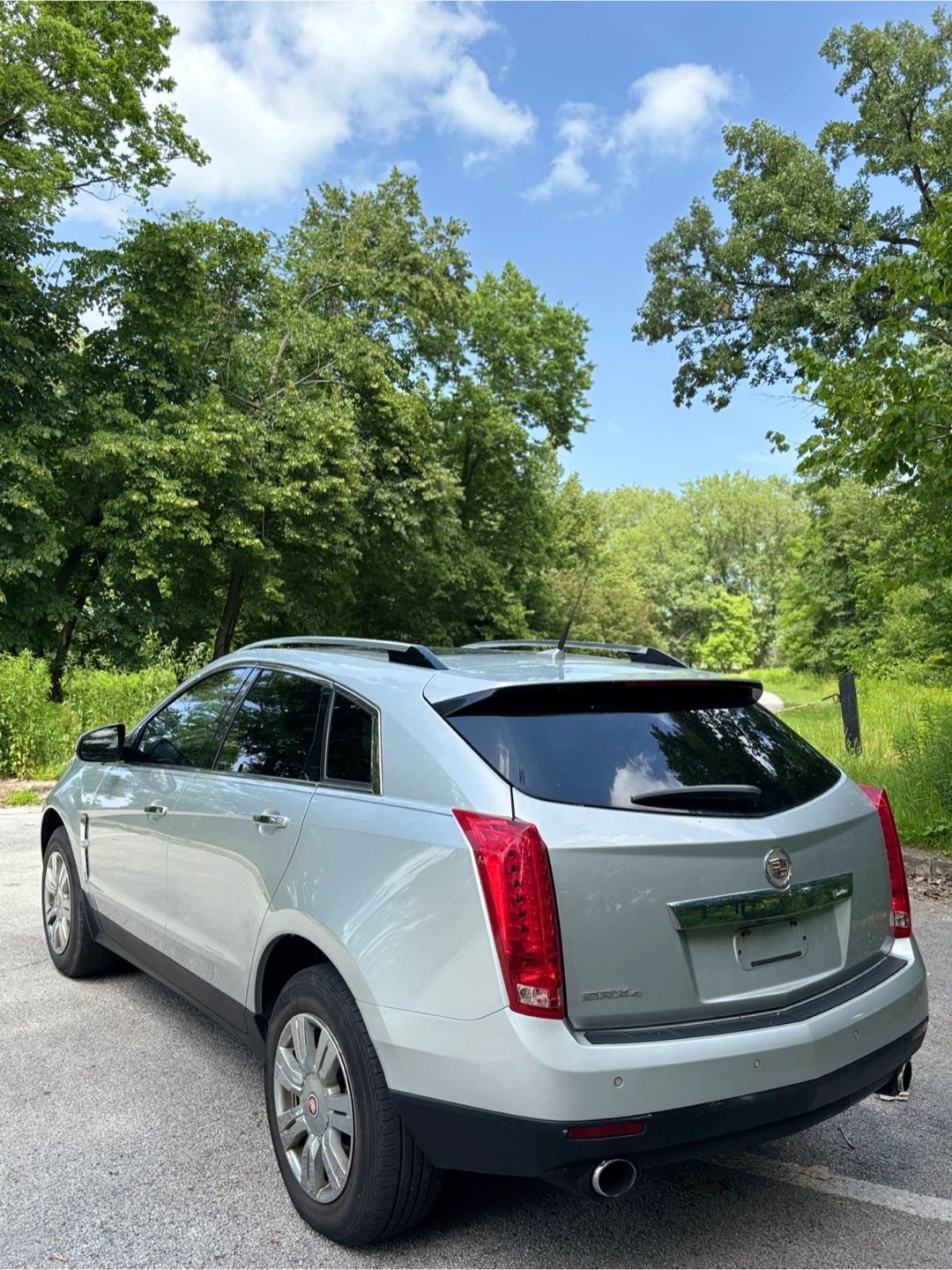 Silver Cadillac SRX SUV - photo 5