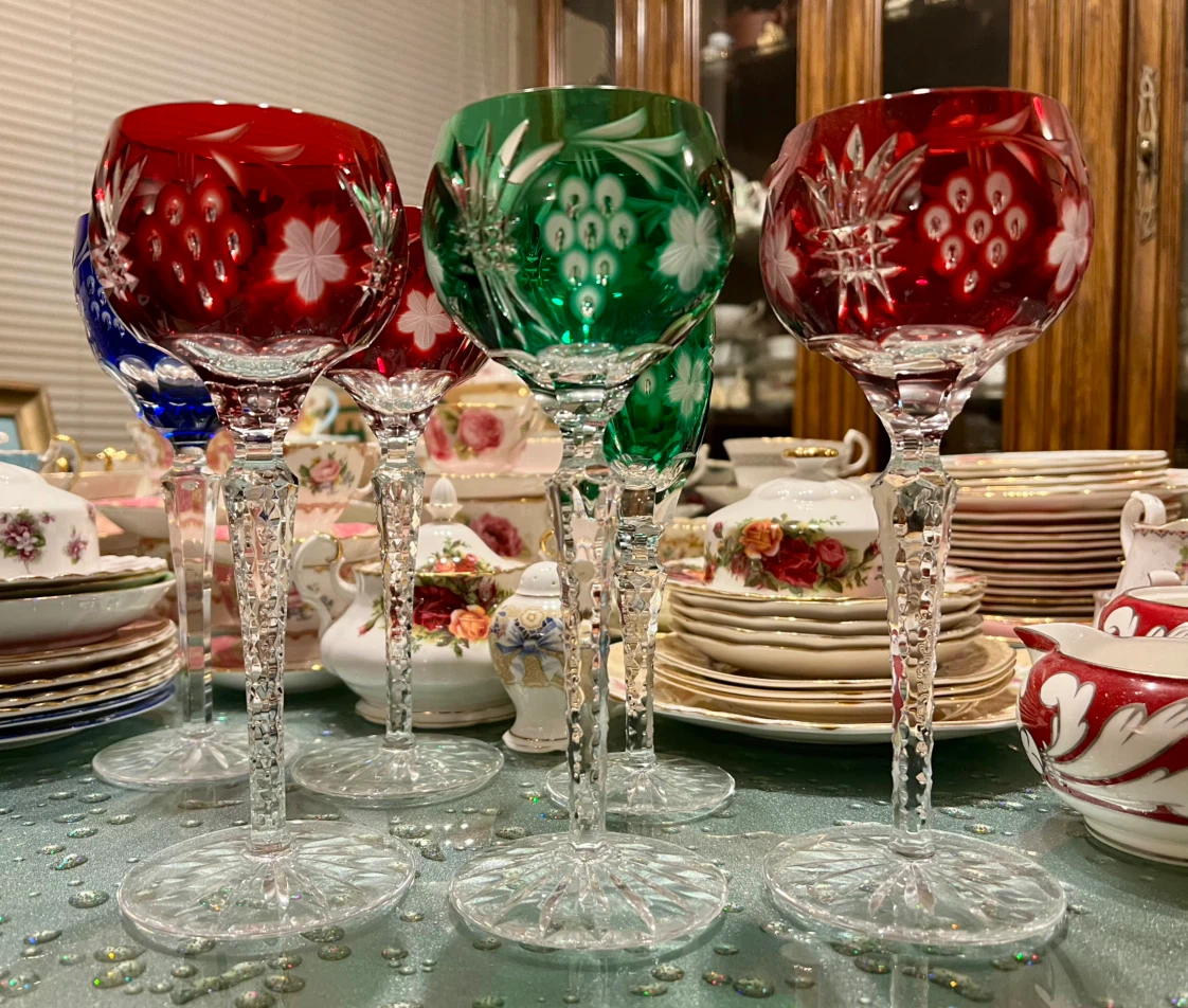 Vintage Set of 5 Coloured Cut Crystal Wine Glasses - photo 2