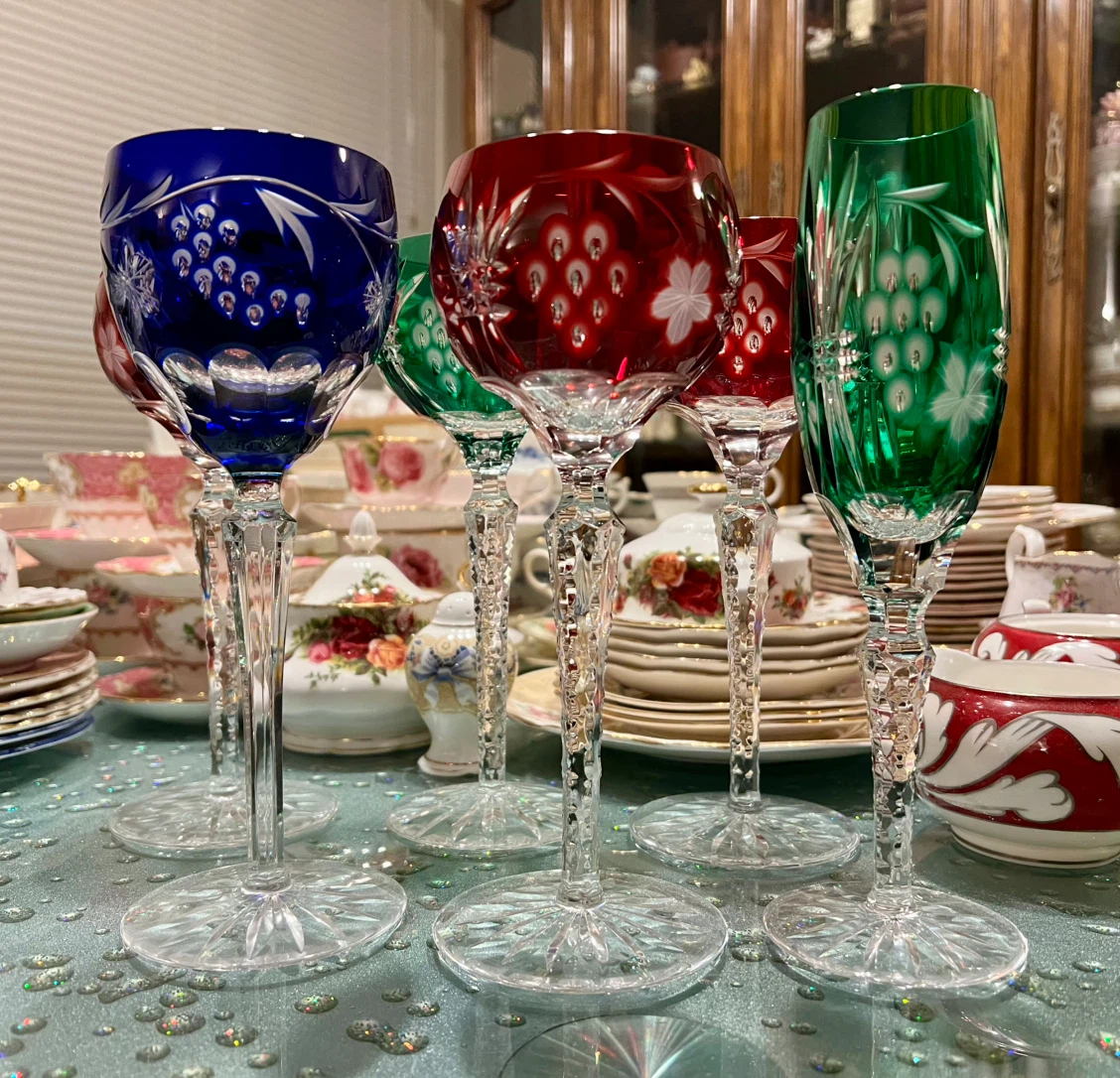 Vintage Set of 5 Coloured Cut Crystal Wine Glasses - photo 3