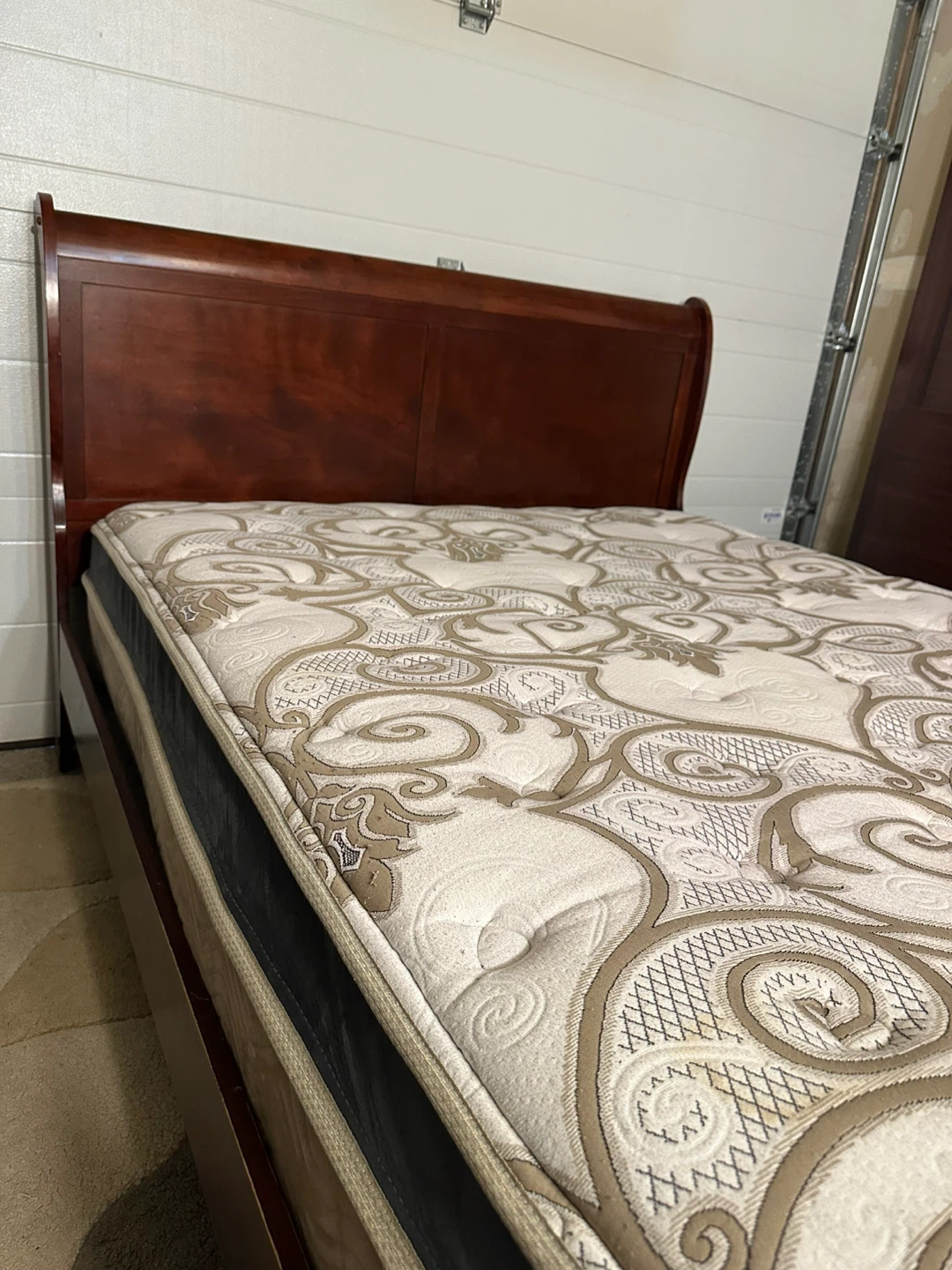 Queen size Bed Frame with Mattress–Excellent Condition - photo 2