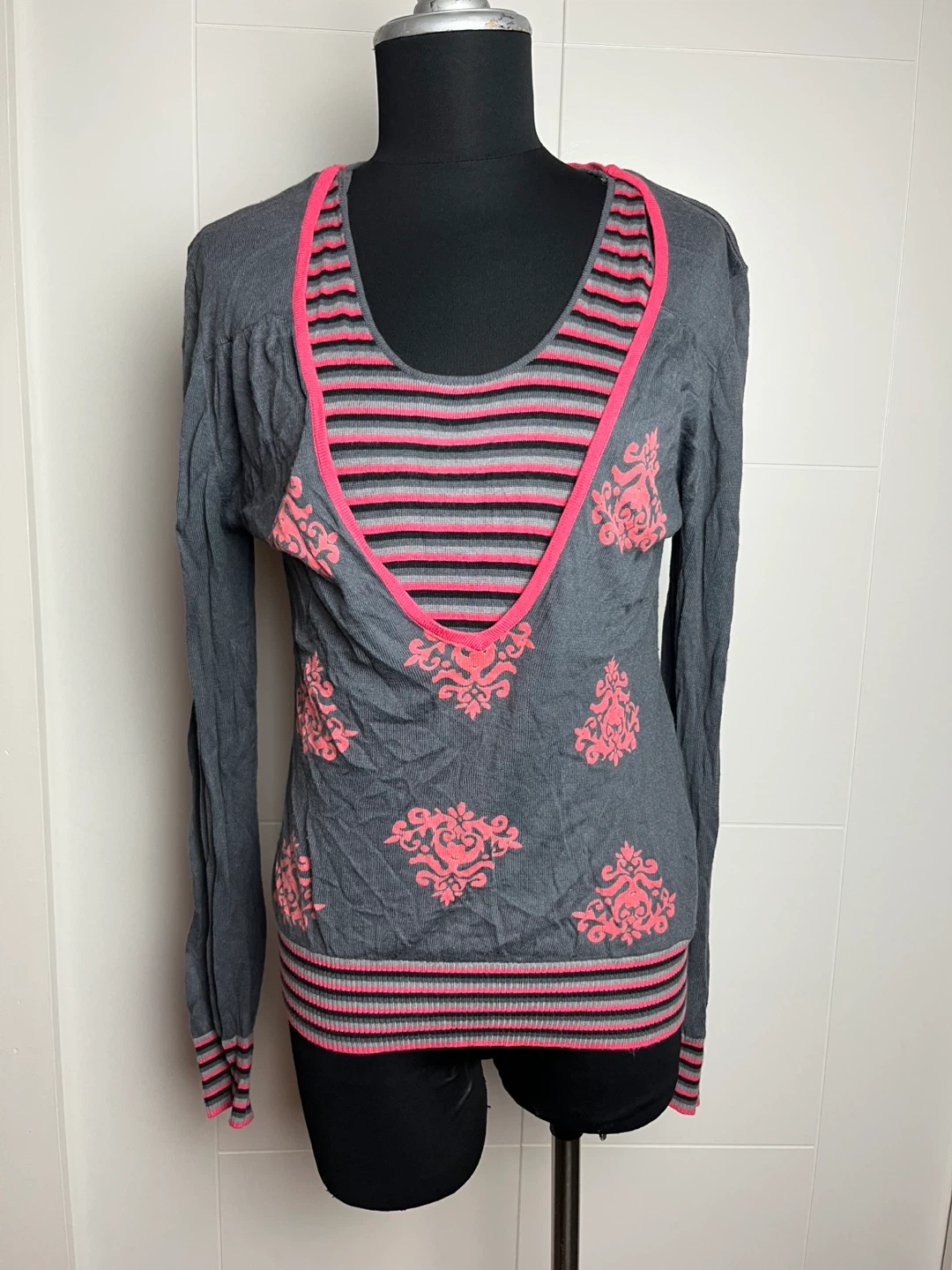 Espeleta Grey Pink Striped Sweater Size 2