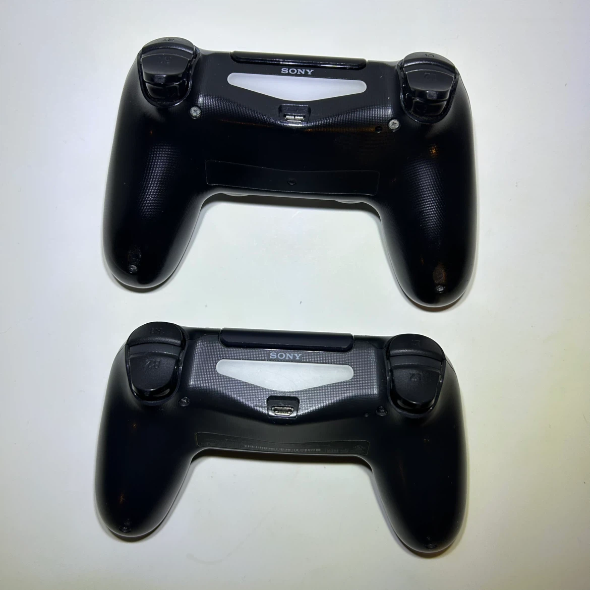 Sony PlayStation 4 DualShock 4 Controllers (2) - photo 2