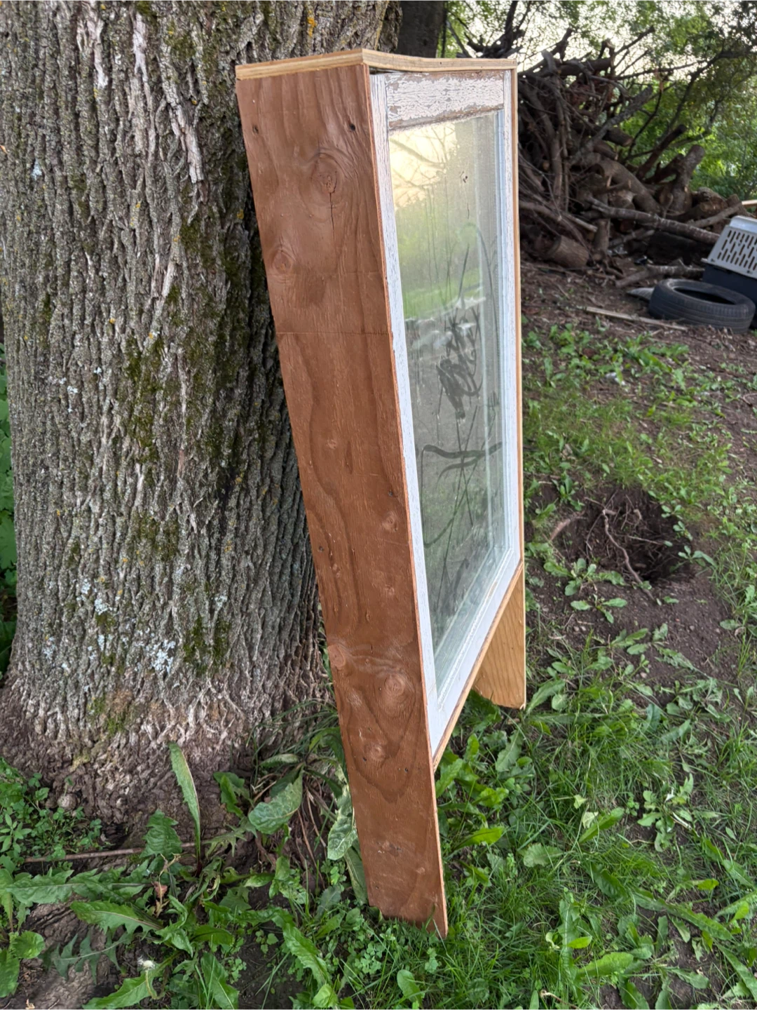 Vintage Wooden Framed Window - photo 3