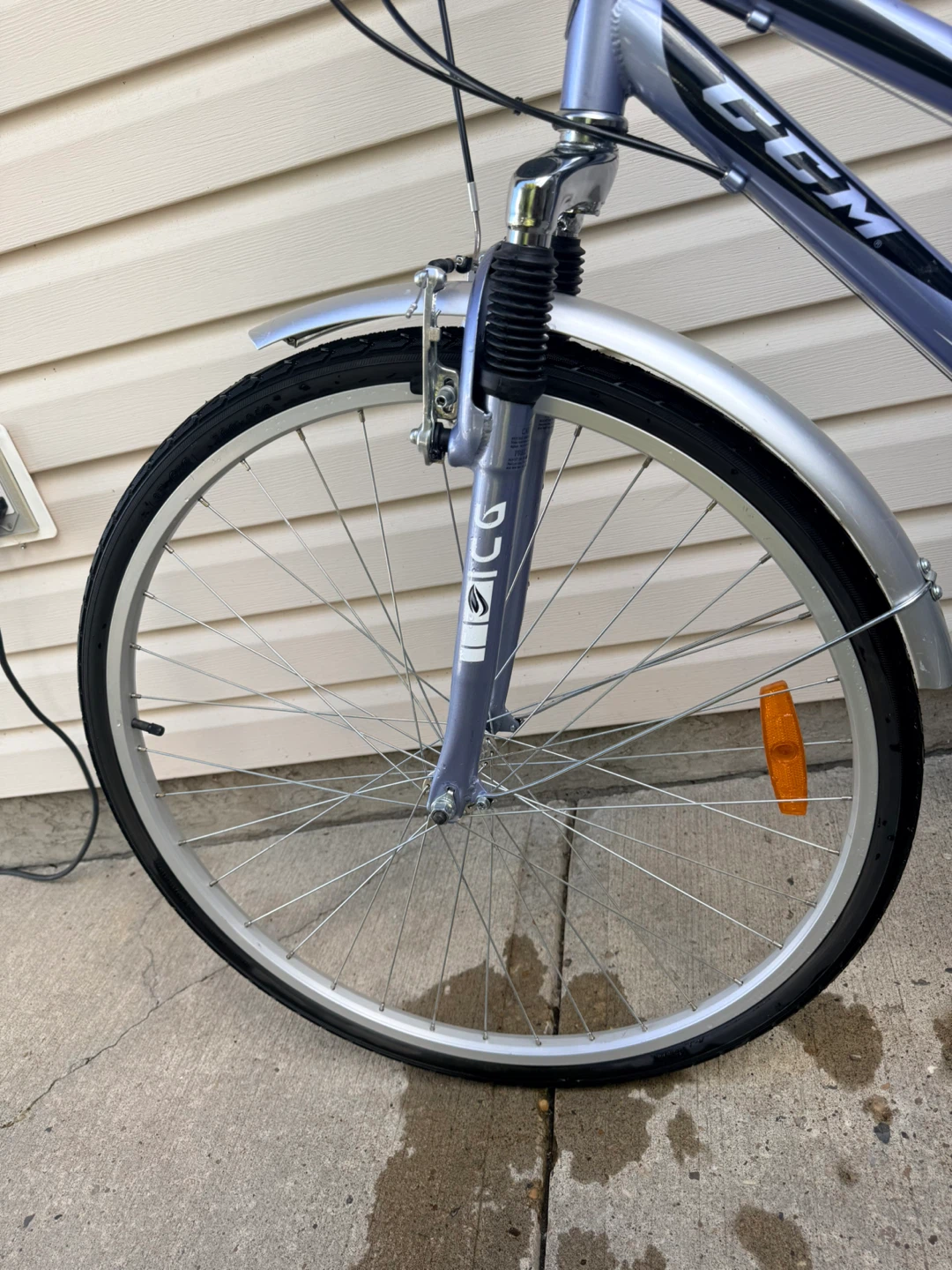 CCM Hybrid Comfort Bike - 18 Speed - photo 5