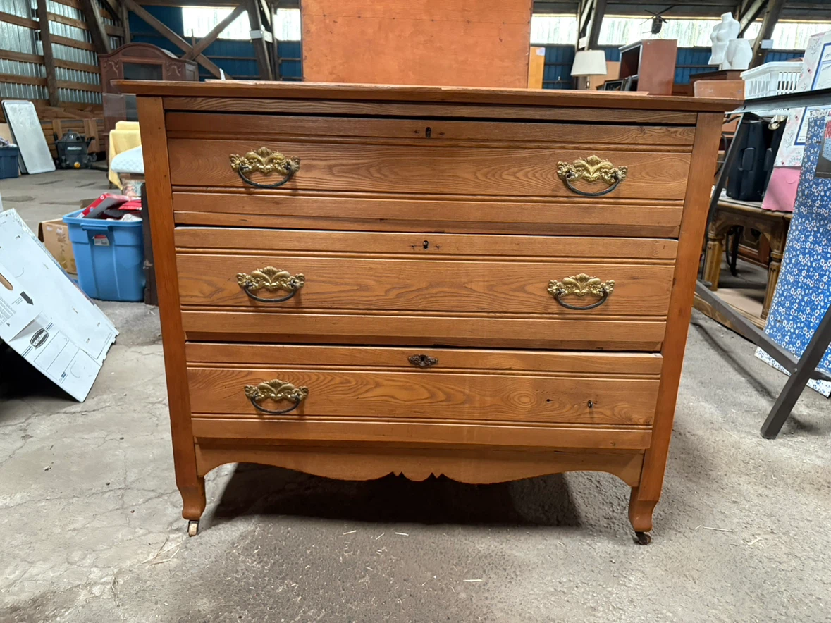 Antique 4-Drawer Chest - photo 2