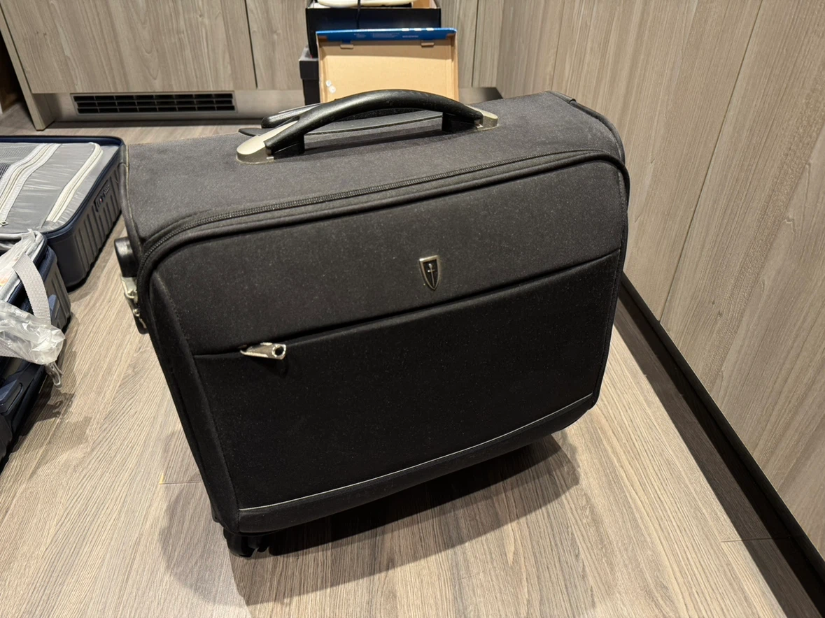 Carry on luggage-like new