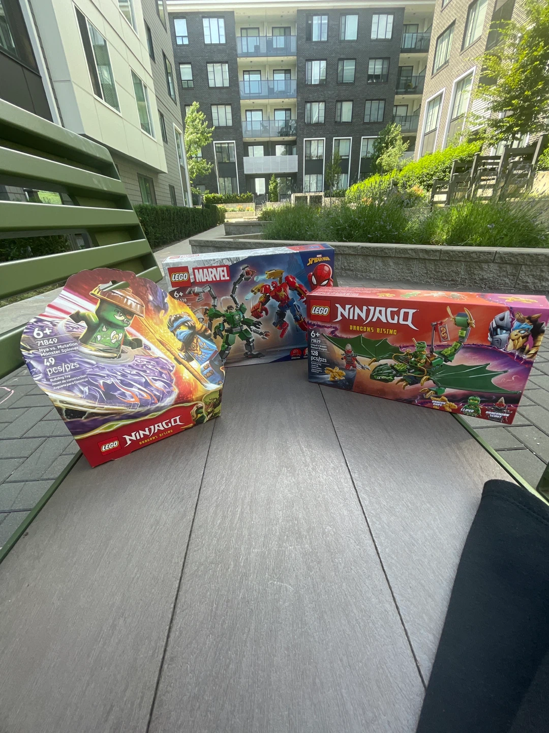 LEGO Ninjago & Marvel Building Bundle set