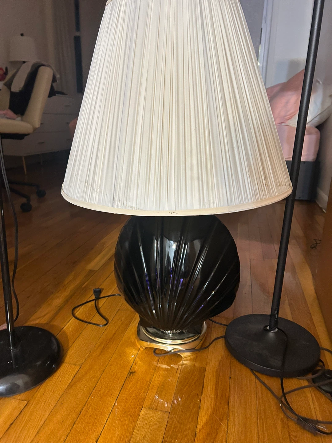 Black Scallop Shell Table Lamp with White Pleated Shade