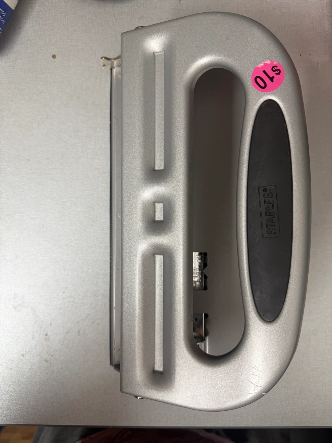 Staples 3-Hole Puncher
