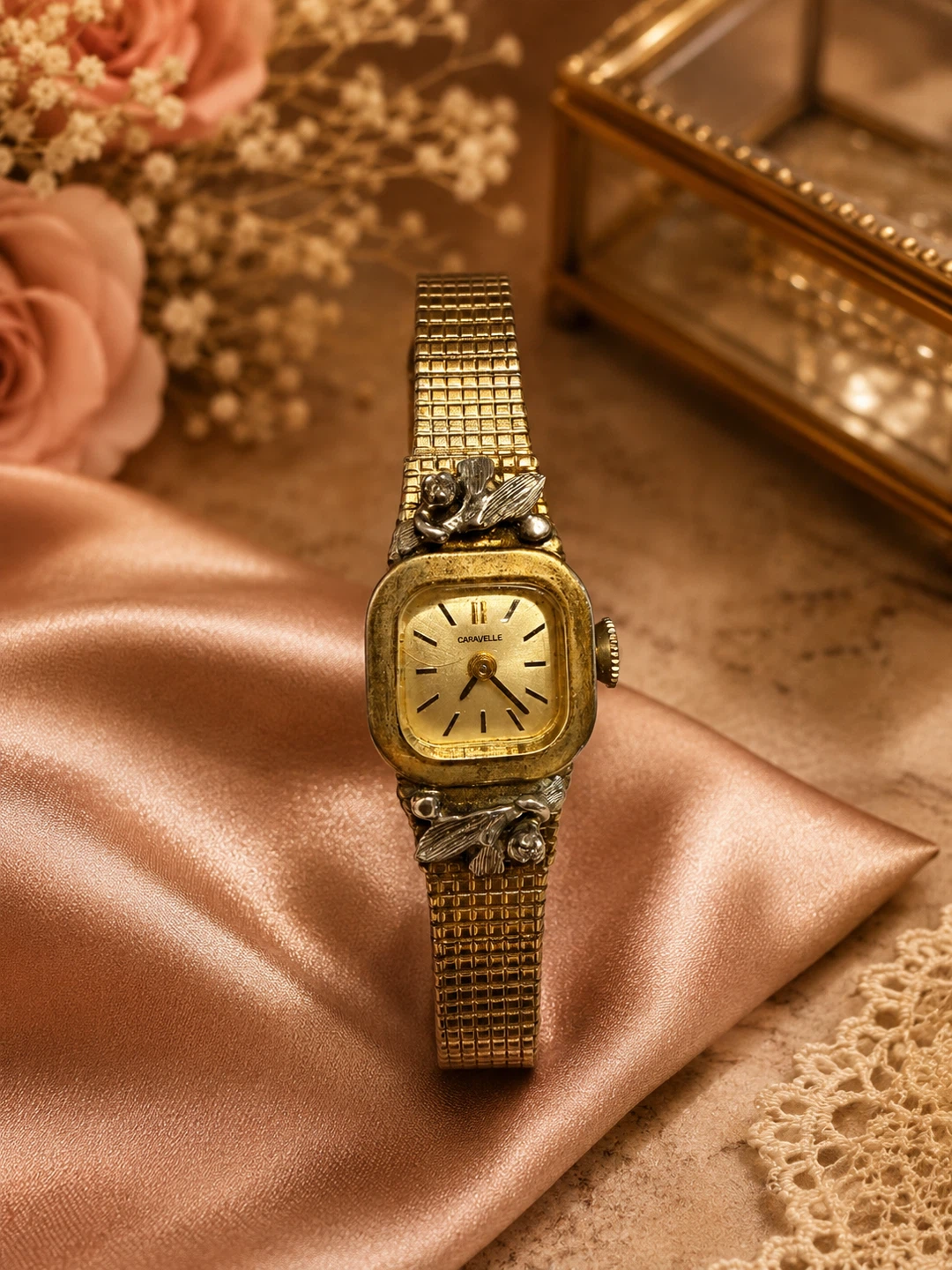 Caravelle Vintage Women's Watch - Gold Tone - photo 2
