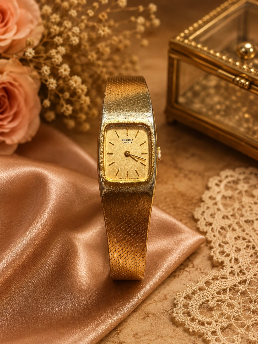 Caravelle Vintage Women's Watch - Gold Tone - photo 3