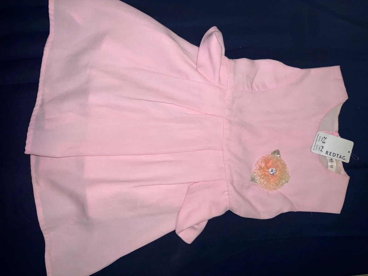New girls Pink Dress with Flower Detail 2-3 years - photo 4