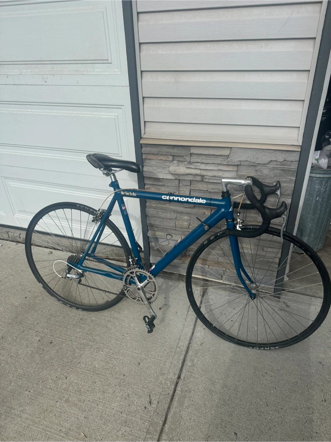 Cannondale Road bike