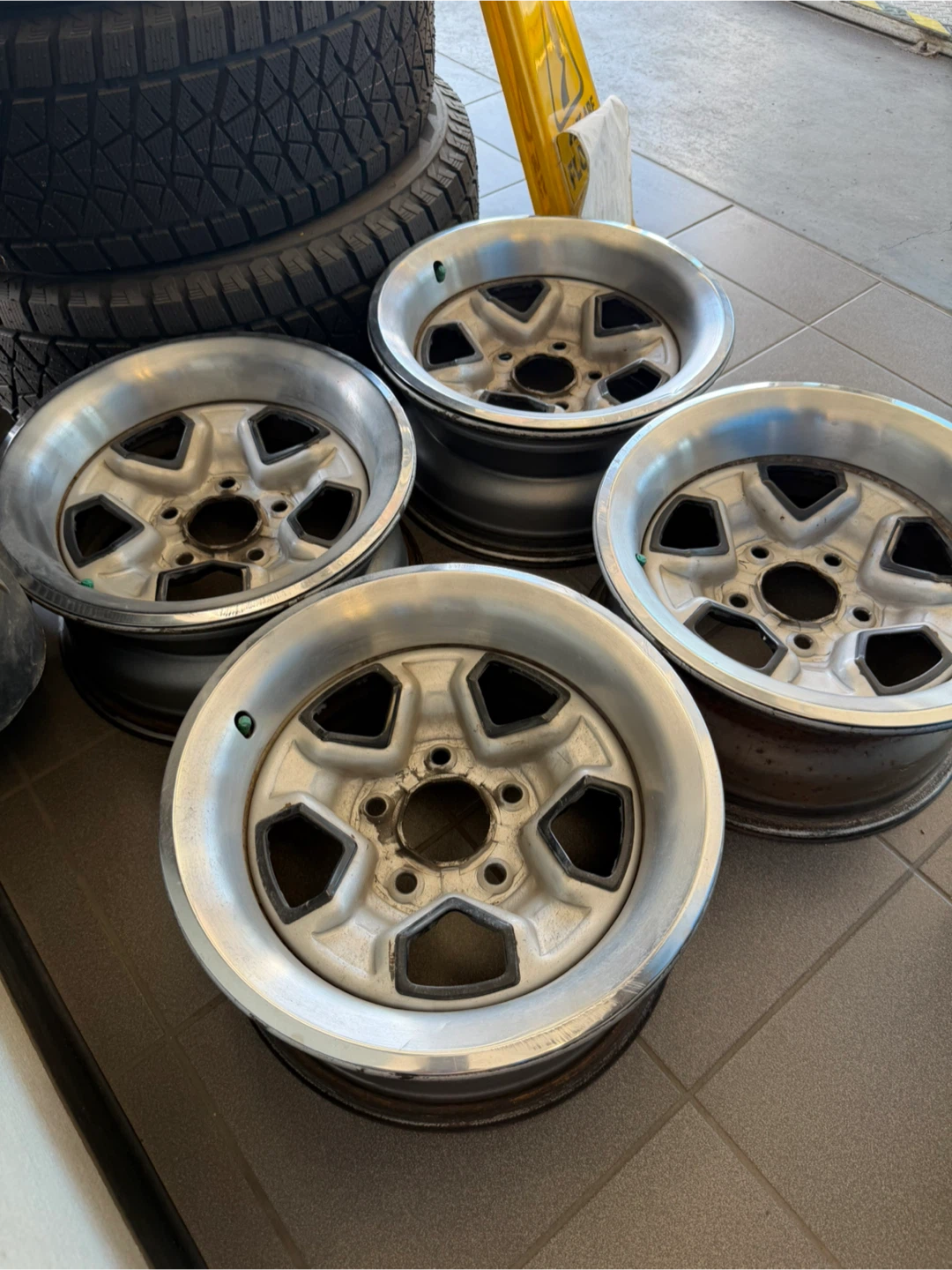 15” 1986 Chevy Camaro Original Rims - photo 2