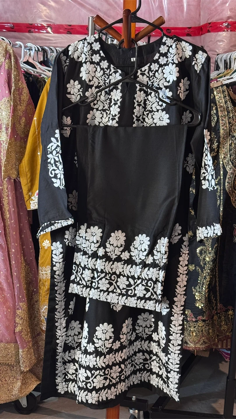 Black and White Embosed  Kurti with Pants Set - photo 2