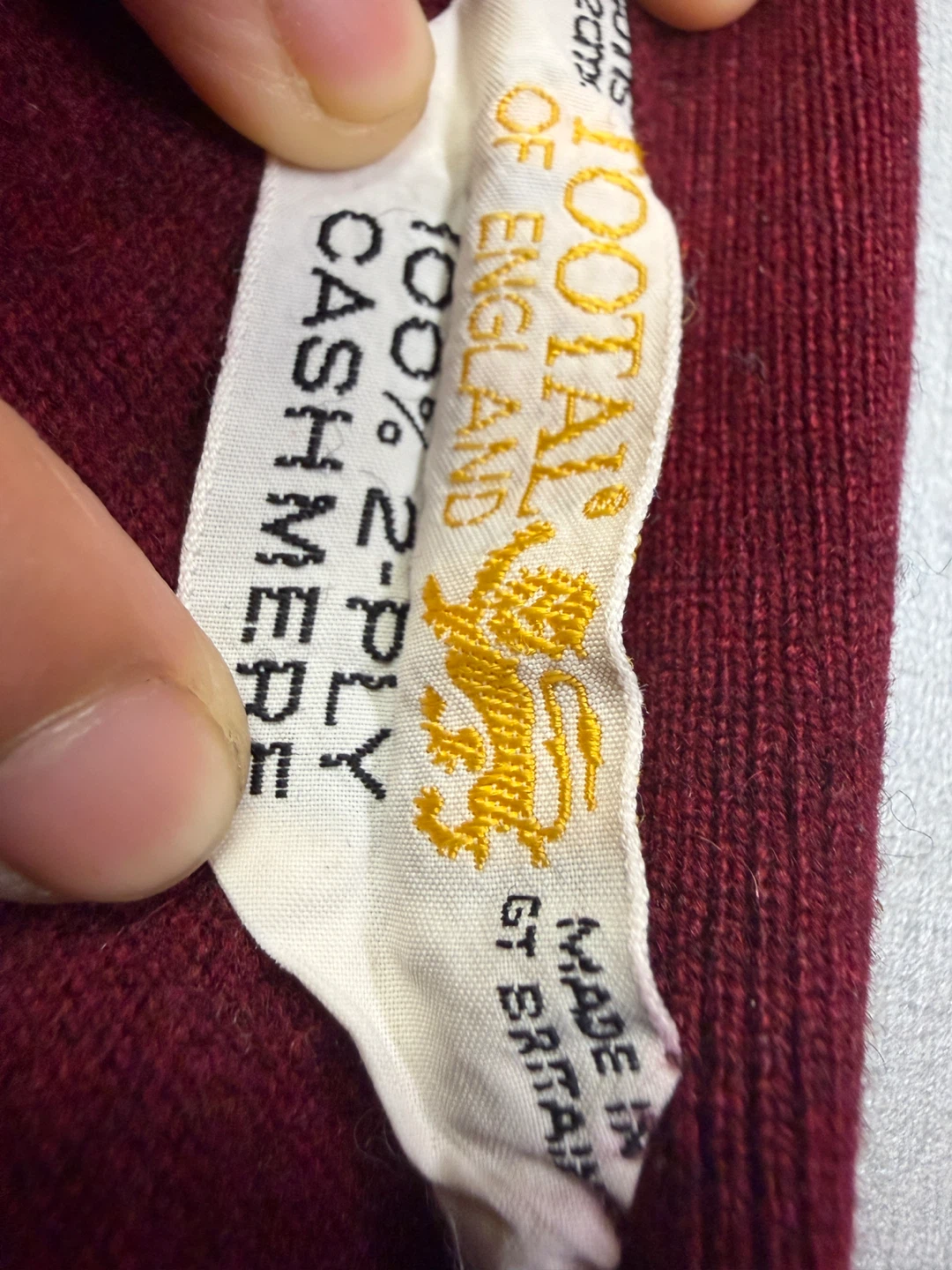 Burgundy 100% Cashmere V-Neck Sweater Vest - photo 2