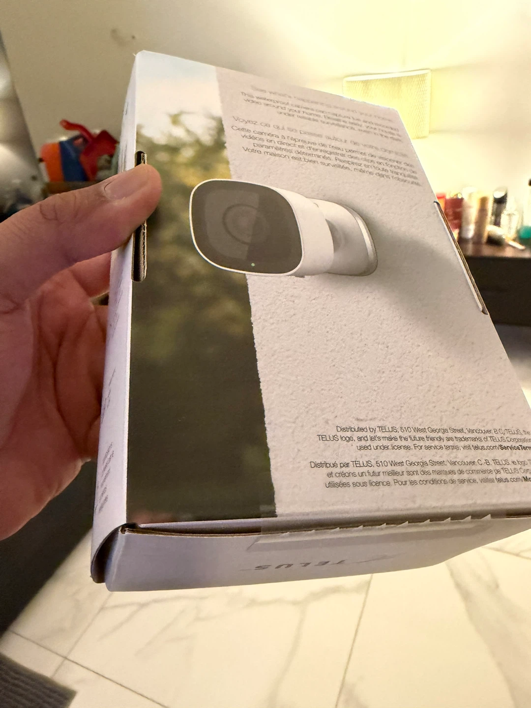TELUS Outdoor Wi-Fi Security Camera - photo 2