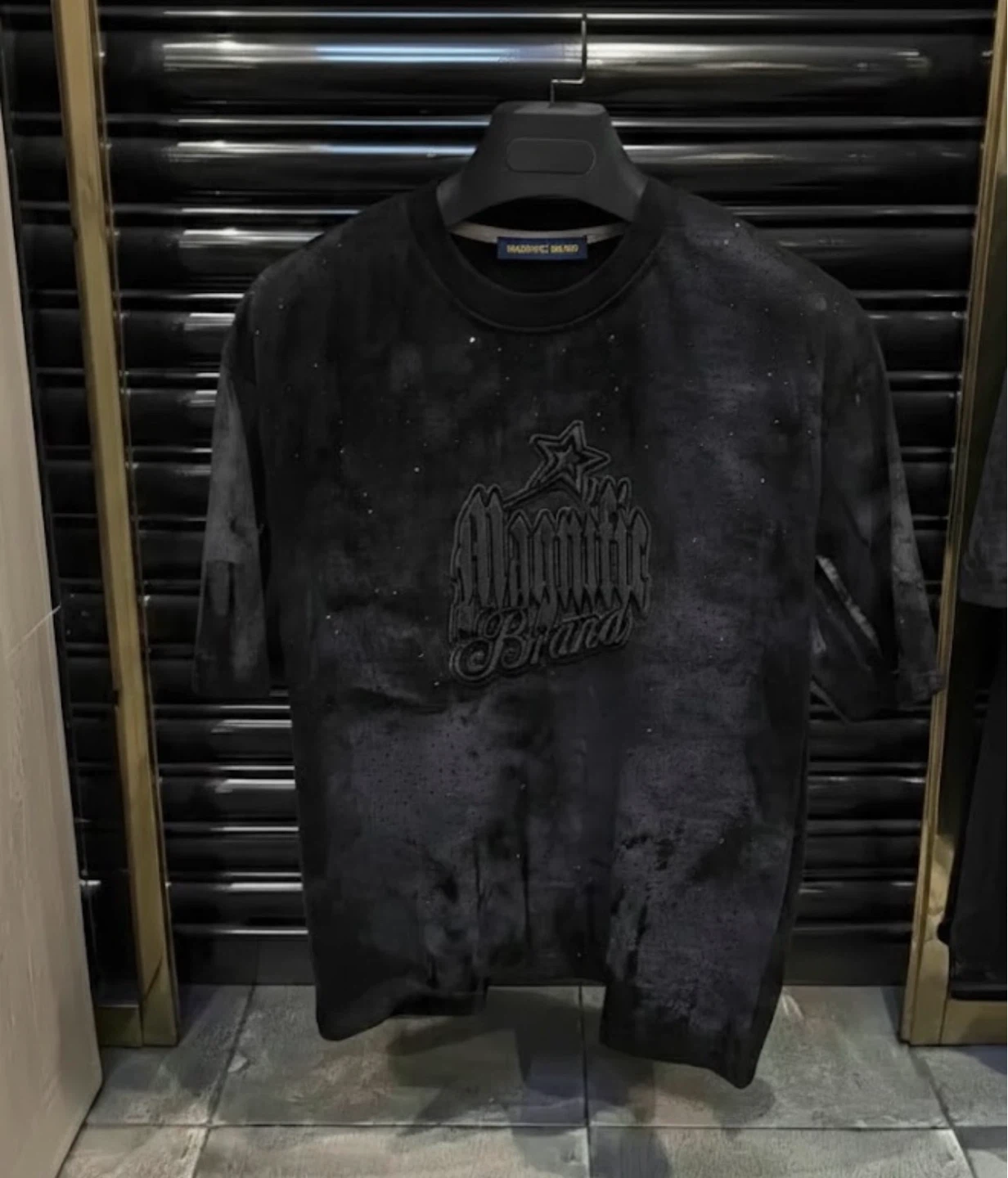 Black "Magnific Brand" T-Shirt