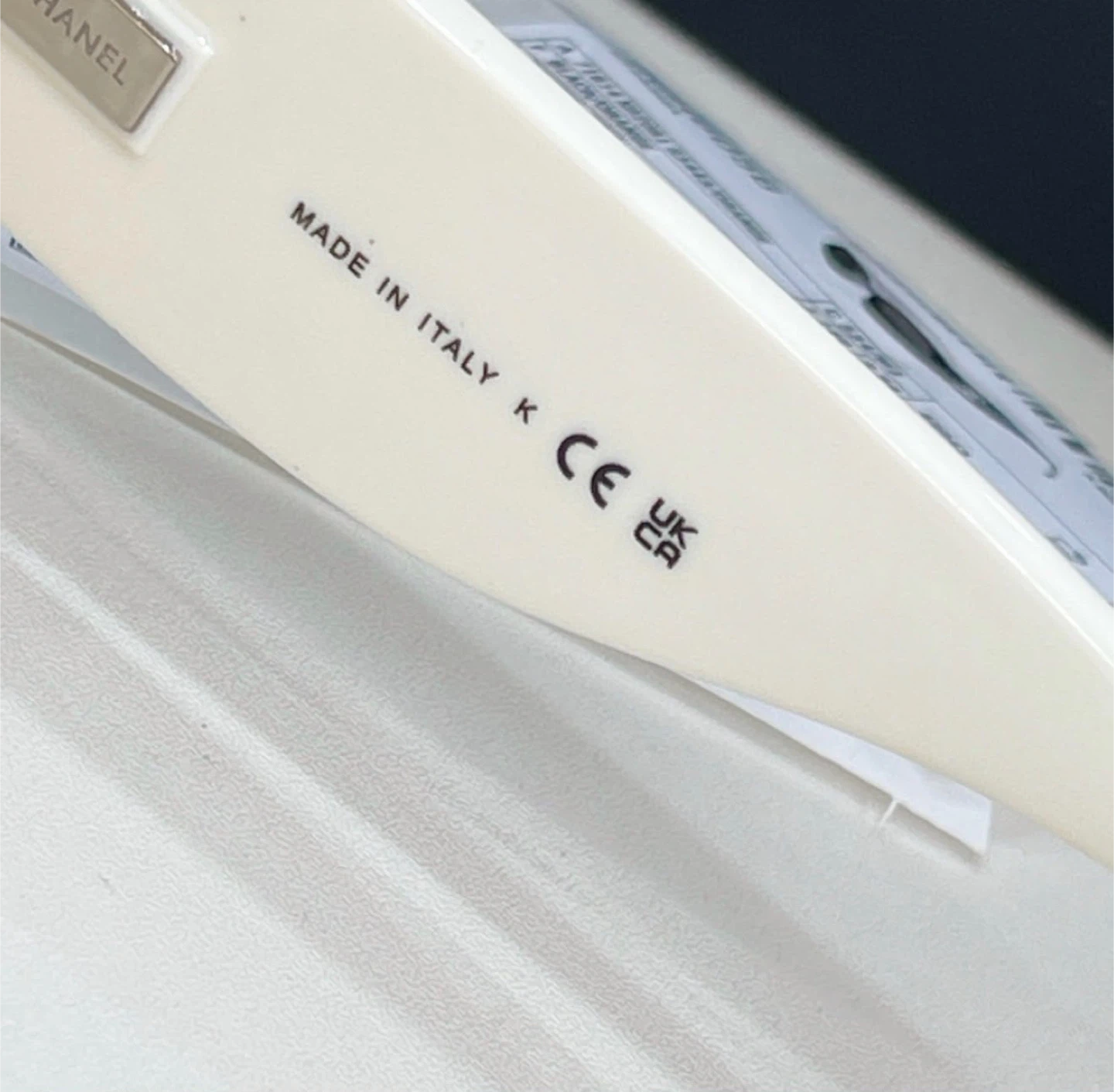 Chanel Sunglasses - photo 4