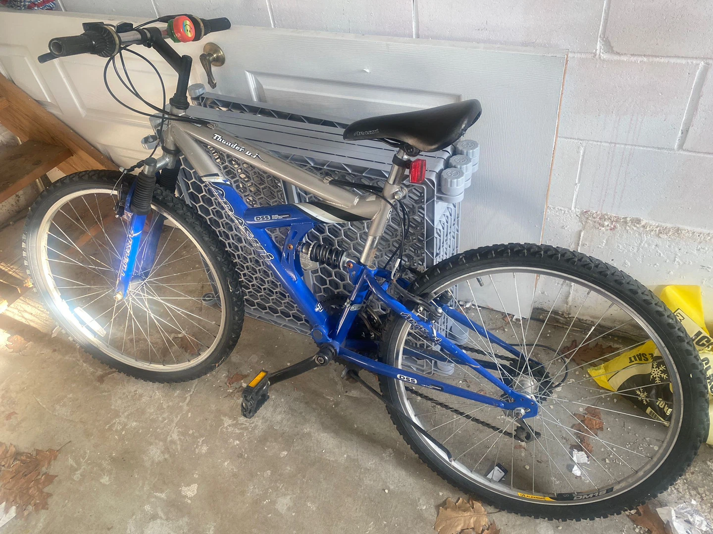 Thunder 0.1 Mountain Bike - photo 2