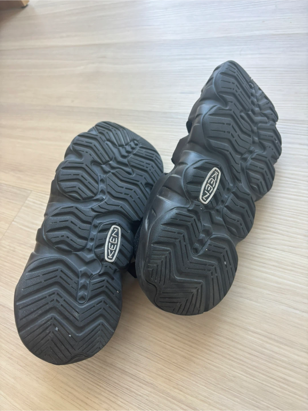 Keen hyperport sandal h2 triple black size 9 - photo 3