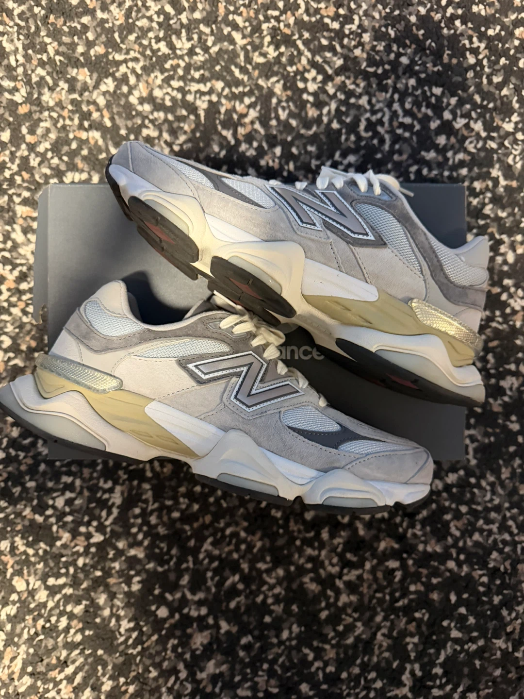 New Balance 9060