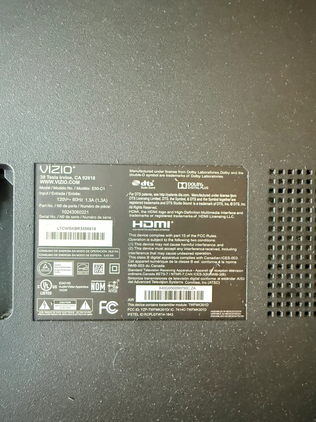 VIZIO 50" Smart TV E50-C1 - photo 2