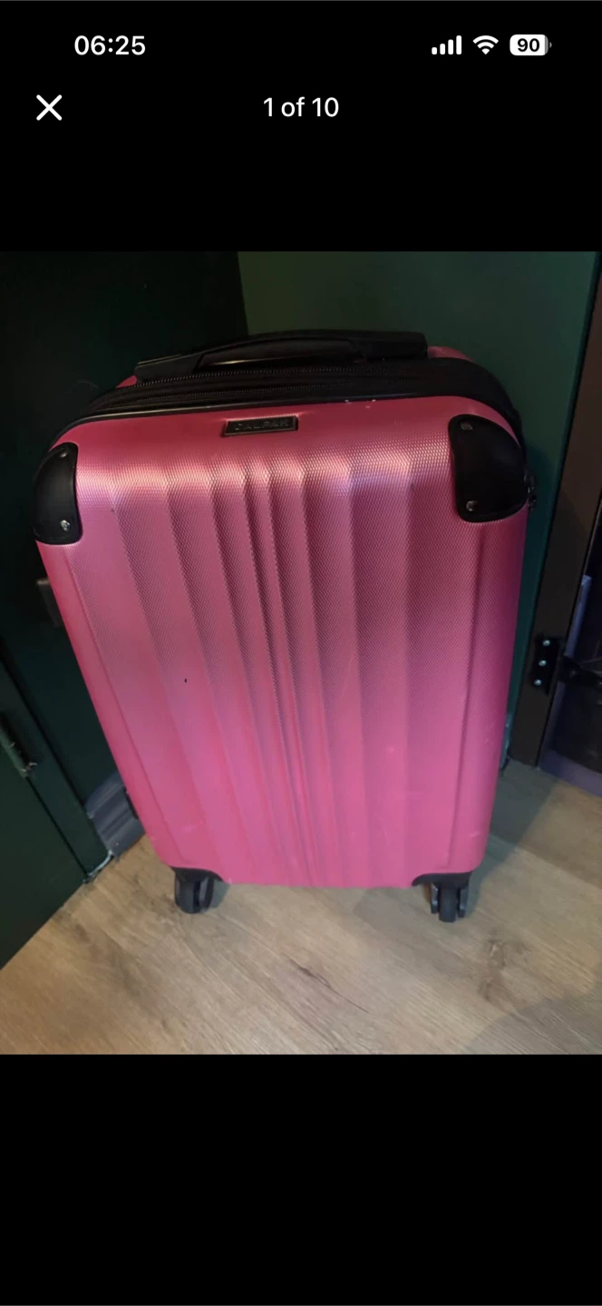 Usable Clara Carry-On Suitcase - Pink