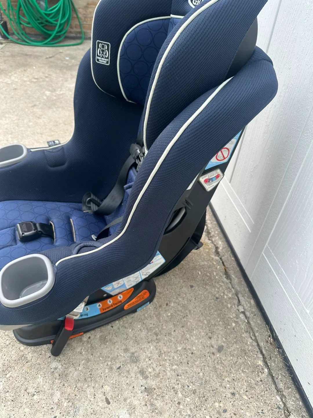 Graco Extend2Fit 3-in-1 Convertible Car Seat - photo 3