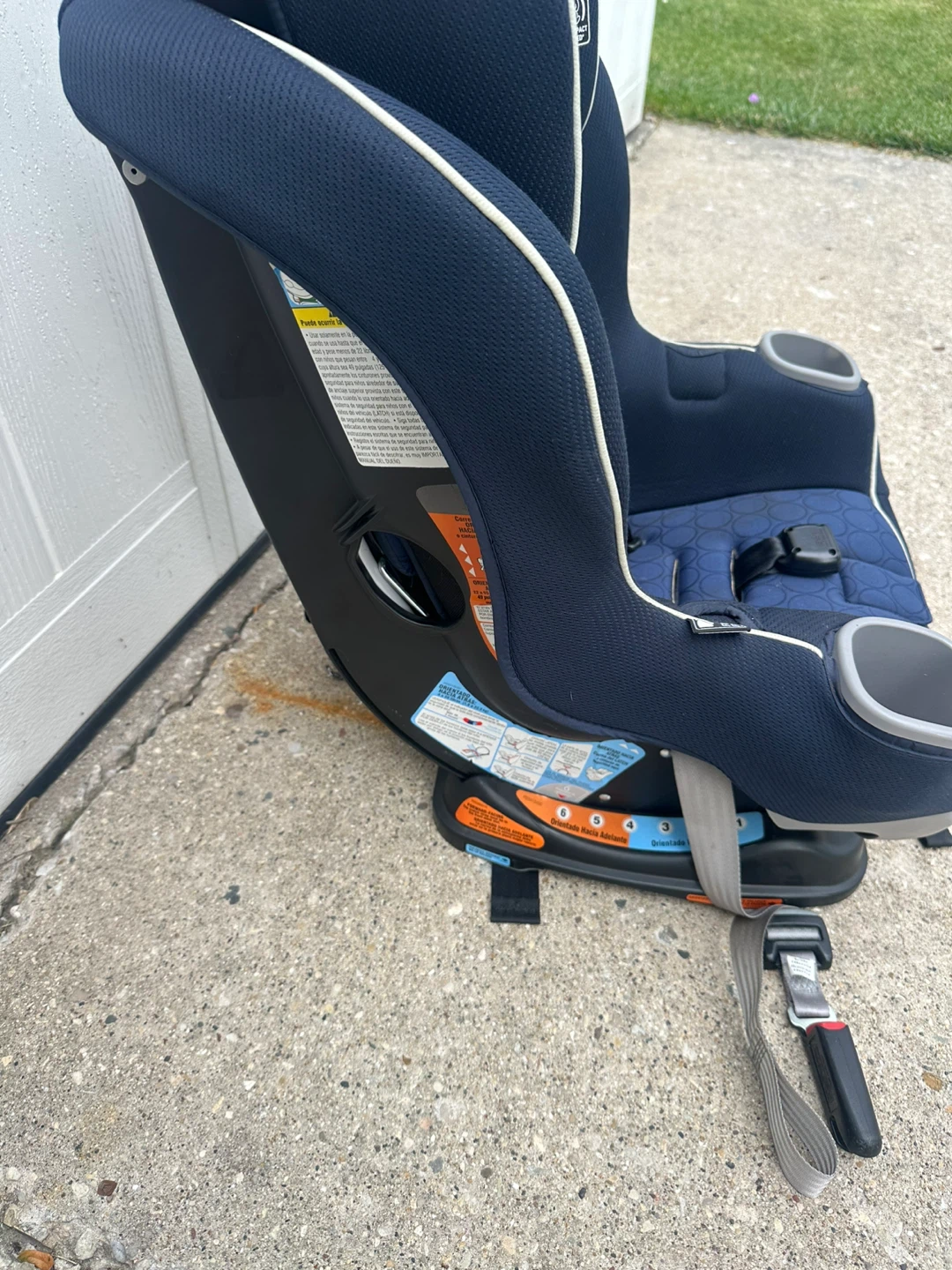 Graco Extend2Fit 3-in-1 Convertible Car Seat - photo 2