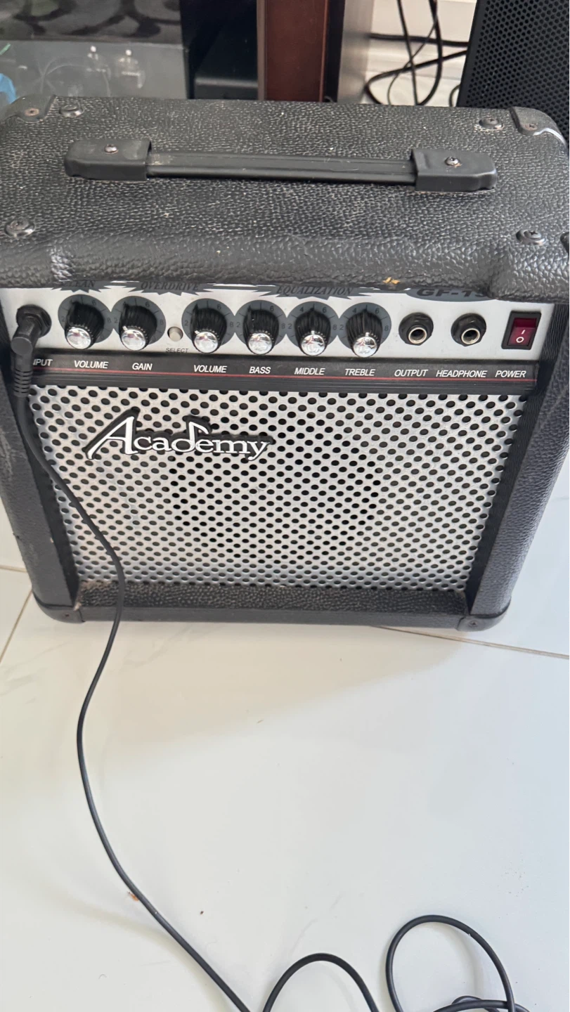 Academy Electric Guitar and Amplifier Set - photo 2