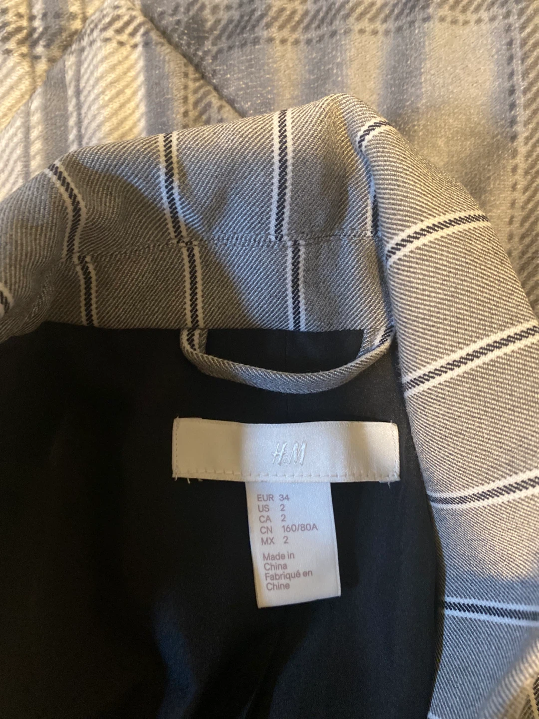 Women’s H&M Grey Striped Blazer Size 2 - photo 2