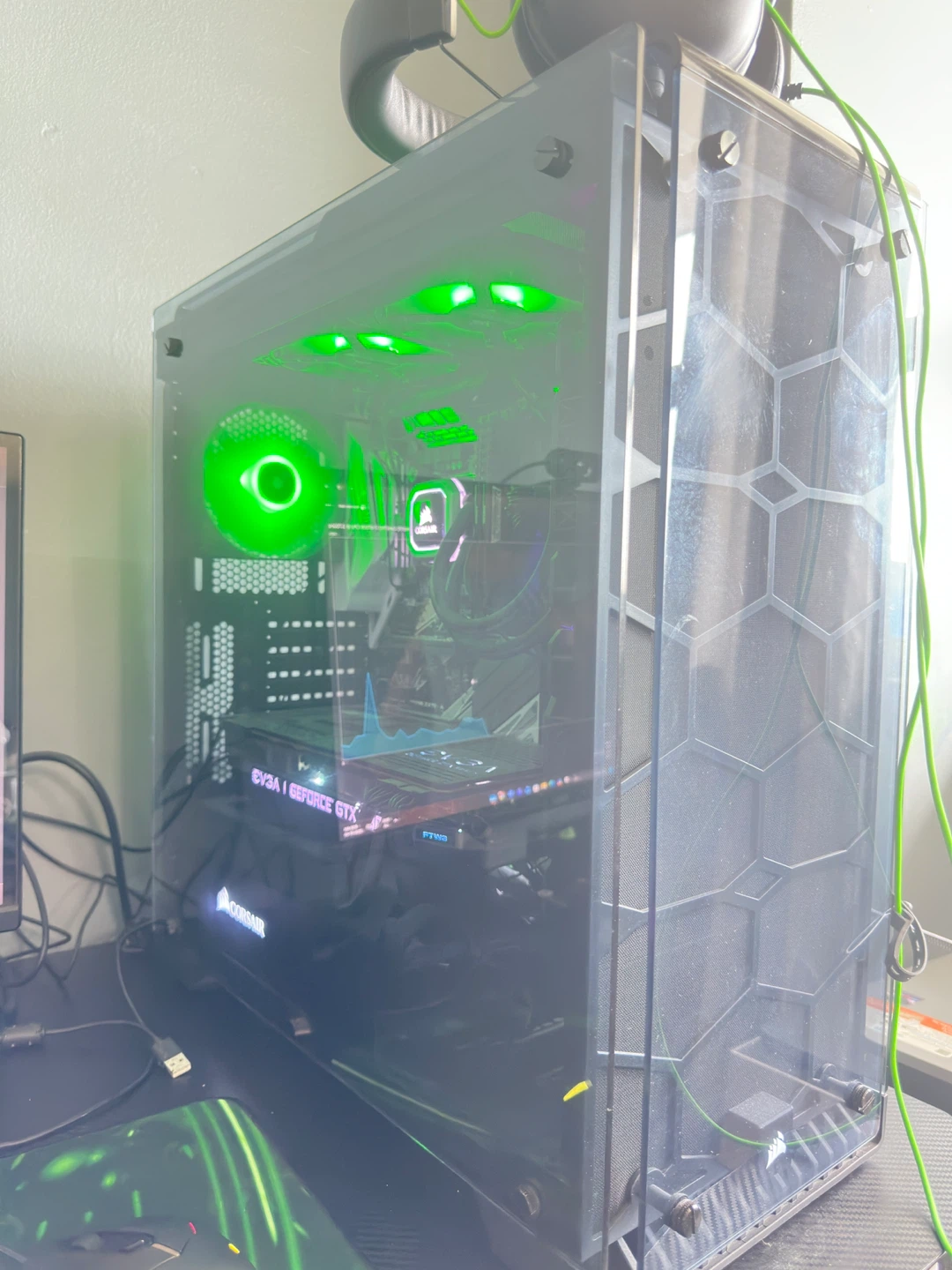 Gaming PC - Intel i7-8700K, 16GB DDR4 RAM, 1TB SSD