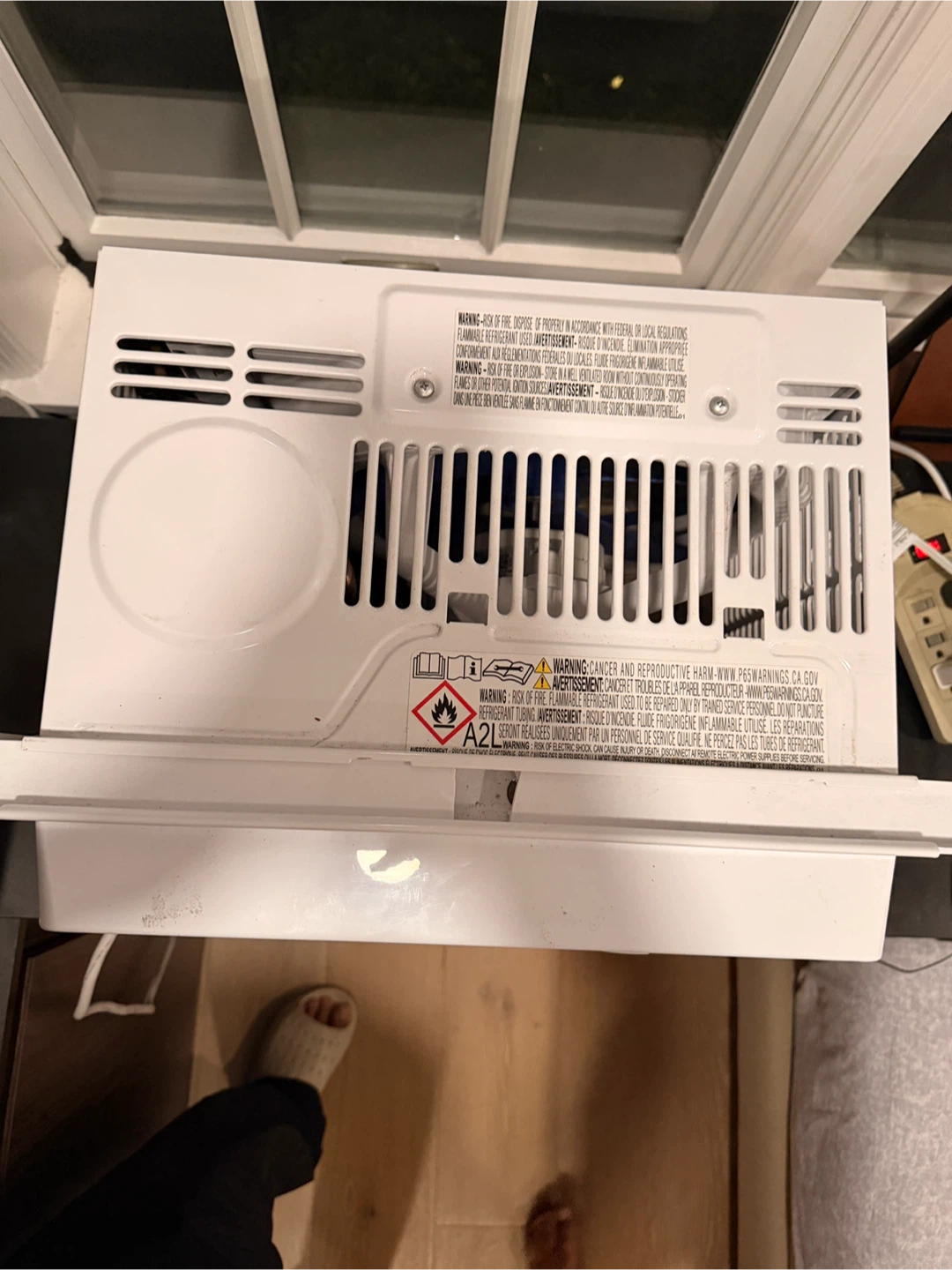 Midea Window Air Conditioner - photo 2