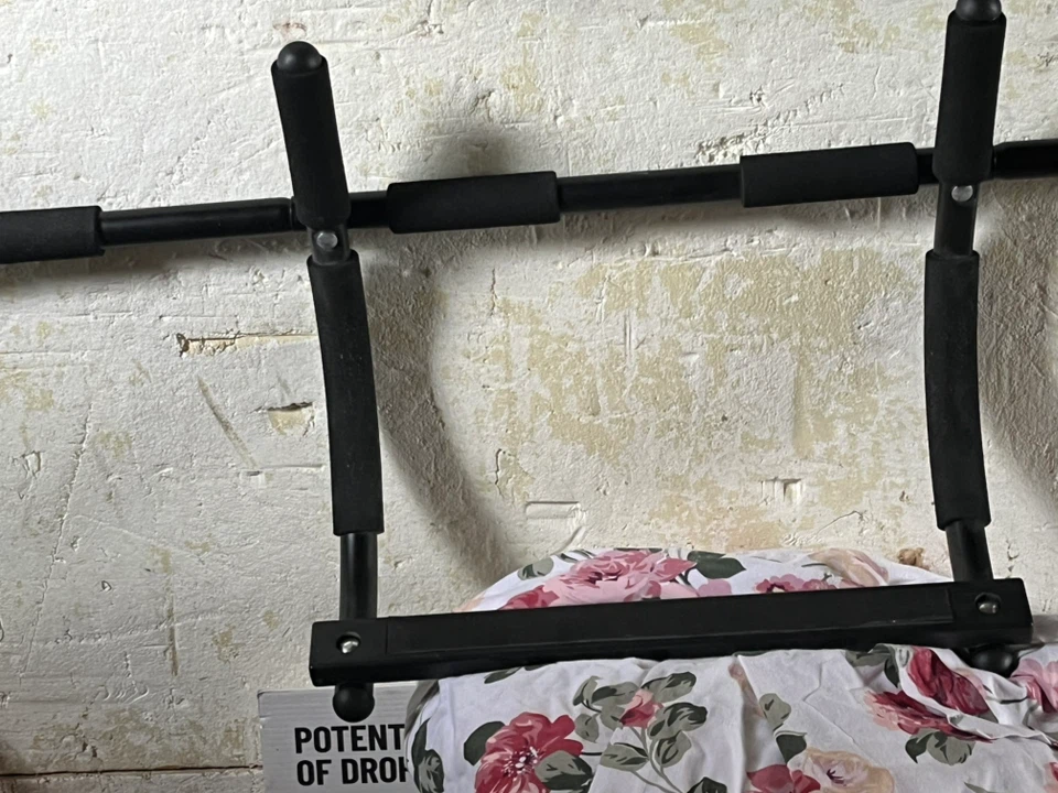 Doorway Pull-Up Bar