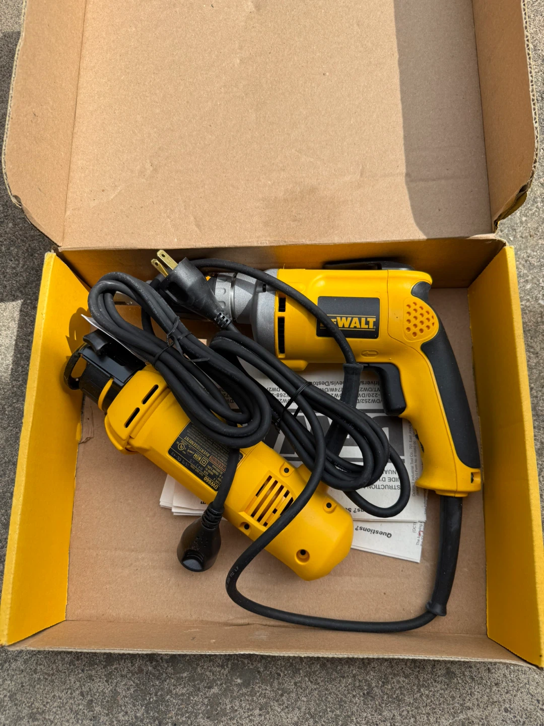 DeWalt DW272CO Heavy-Duty Drywall Screwdriver Cut-Out Tool Kit