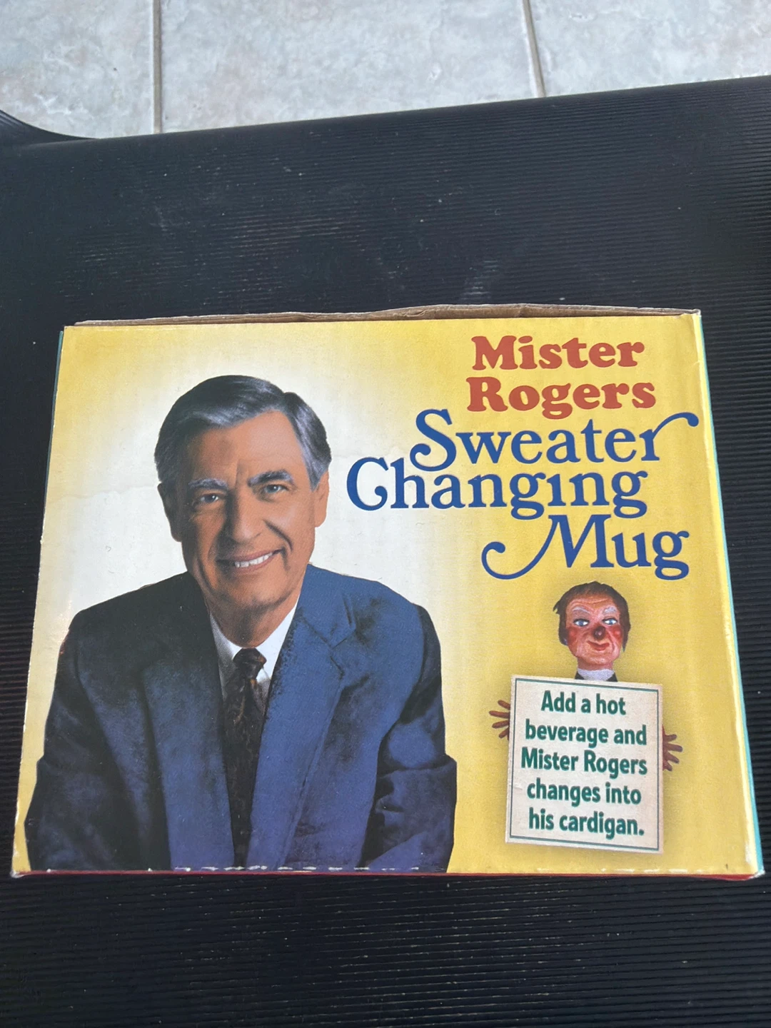 Mister Rogers Sweater Changing Mug - photo 4
