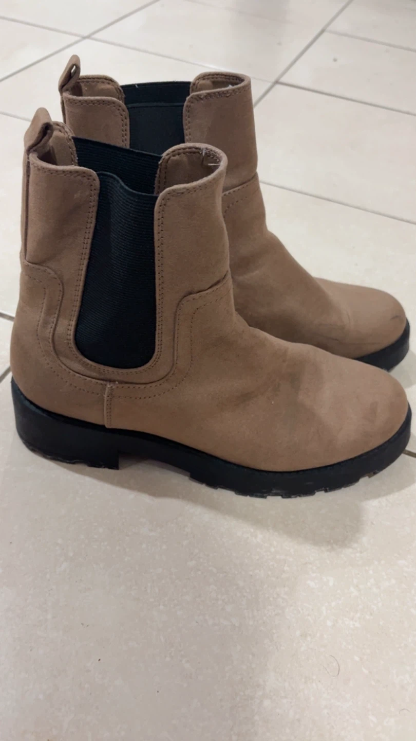 Shoot your offer for branded boots - photo 2